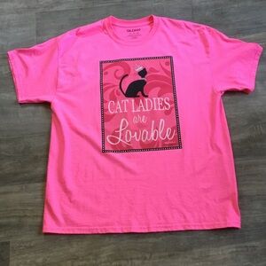 Gildan Pink Cat Graphic T-Shirt. Size XL